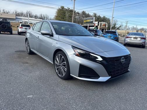 2023 Nissan Altima 2.5 SL