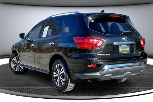 2020 Nissan Pathfinder S