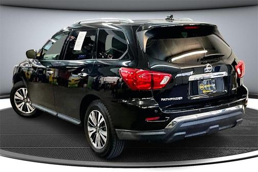 2020 Nissan Pathfinder S