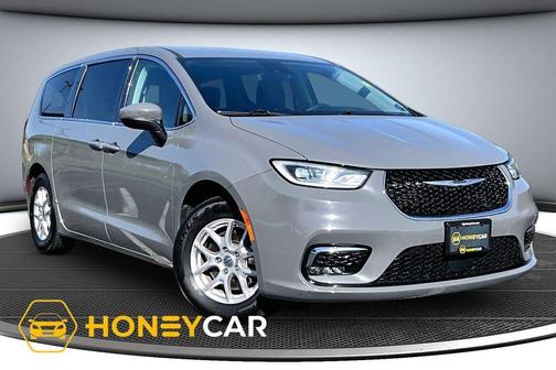 2023 Chrysler Pacifica Touring-L