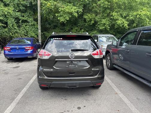 2016 Nissan Rogue SV