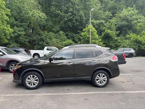 2016 Nissan Rogue SV