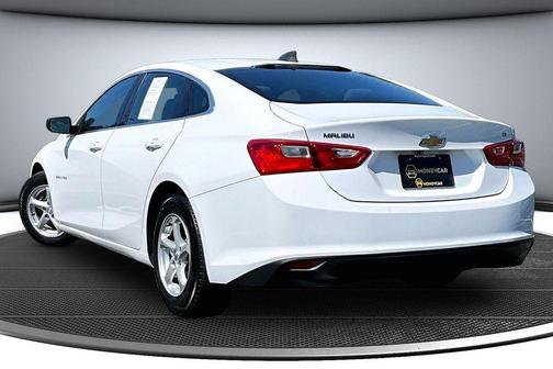 Summit White 2016 Chevrolet Malibu LS