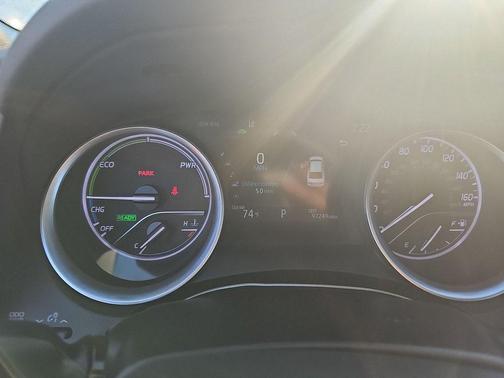2021 Toyota Camry Hybrid XLE