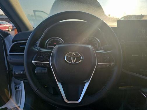 2021 Toyota Camry Hybrid XLE