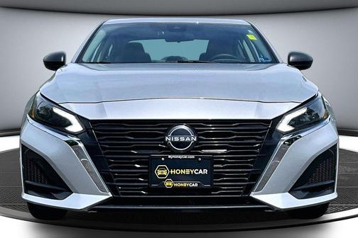 Brilliant Silver Metallic 2024 Nissan Altima 2.5 SV