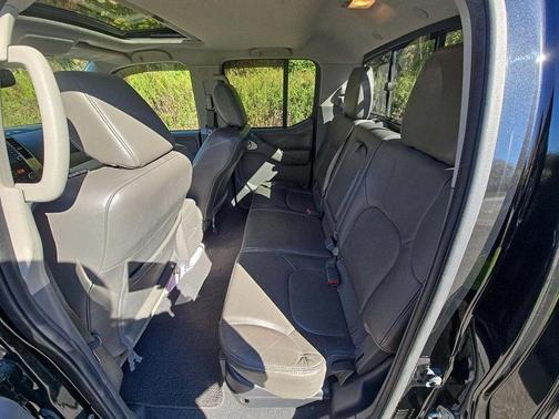 2019 Nissan Frontier SL