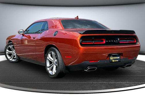 Sinamon Stick 2020 Dodge Challenger R/T