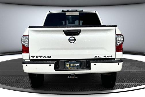 2017 Nissan Titan SL