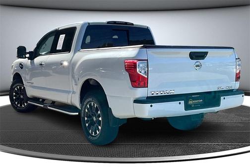 2017 Nissan Titan SL