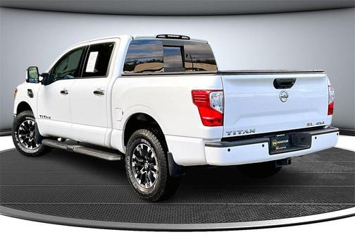 2017 Nissan Titan SL