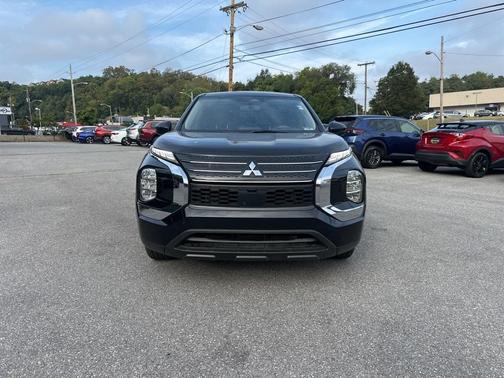 2022 Mitsubishi Outlander ES