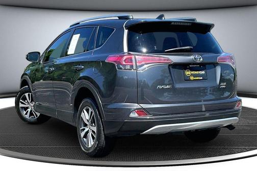 Magnetic Gray Metallic 2018 Toyota RAV4 XLE