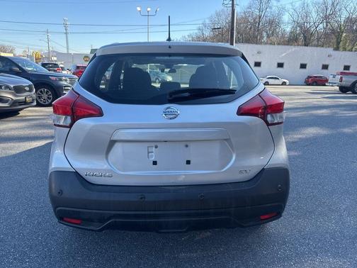 2020 Nissan Kicks SV