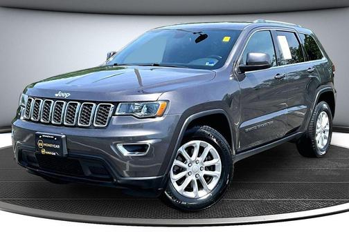 Granite Crystal Clearcoat Metallic 2021 Jeep Grand Cherokee Laredo E