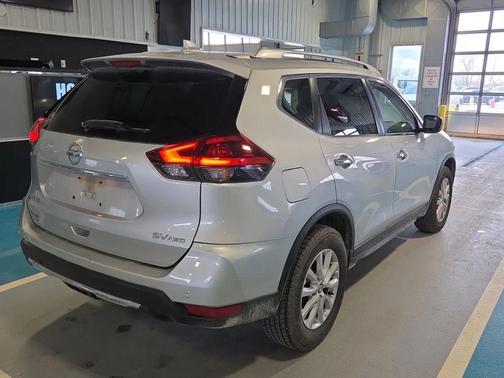 2020 Nissan Rogue SV