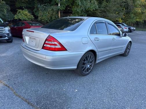 2005 Mercedes-Benz C-Class 