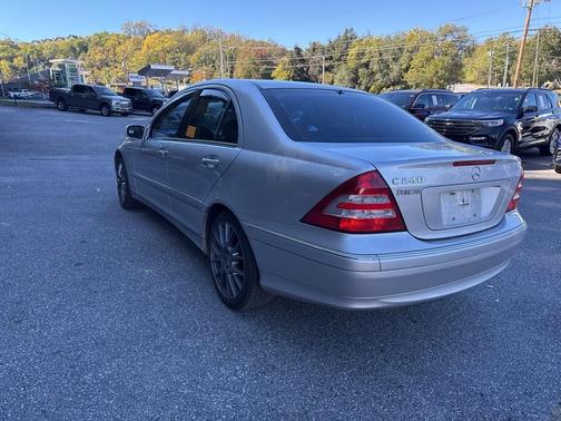2005 Mercedes-Benz C-Class 