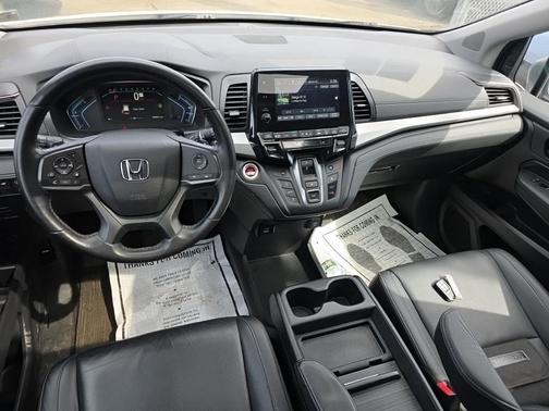 White 2024 Honda Odyssey EX-L