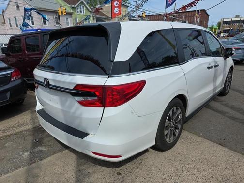 White 2024 Honda Odyssey EX-L