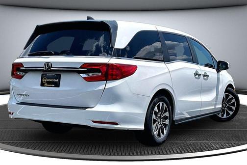 White 2024 Honda Odyssey EX-L