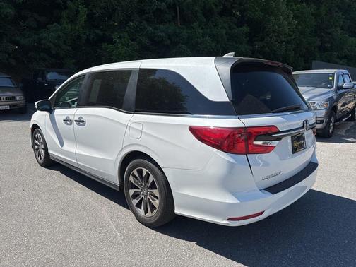 White 2024 Honda Odyssey EX-L