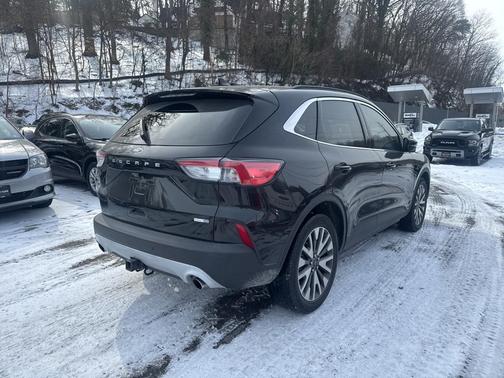 2020 Ford Escape Titanium