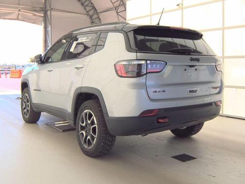 Silver Zynith 2024 Jeep Compass Trailhawk