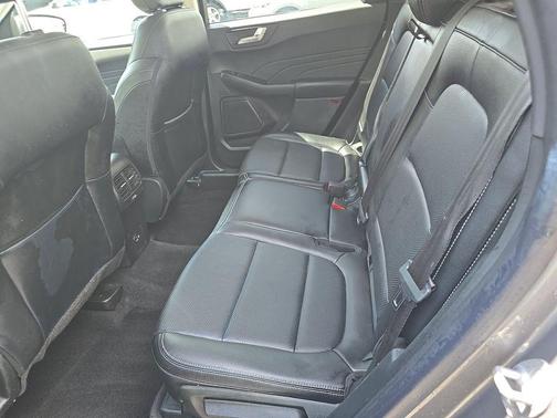 Gray Metallic 2022 Ford Escape SEL