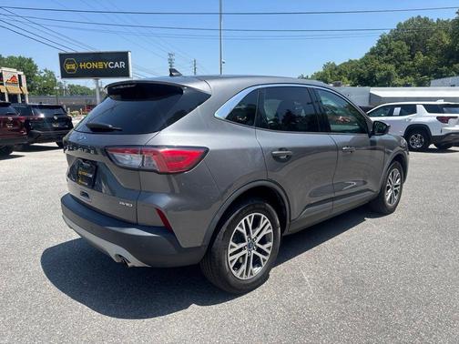 Gray Metallic 2022 Ford Escape SEL