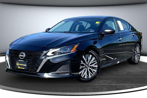 Black 2024 Nissan Altima 2.5 SV