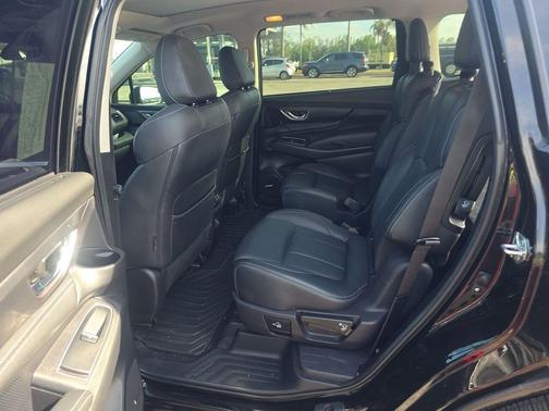 Crystal Black Silica 2023 Subaru Ascent Limited 7-Passenger