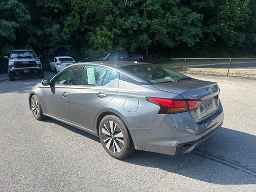 Gun Metallic 2019 Nissan Altima 2.5 SL