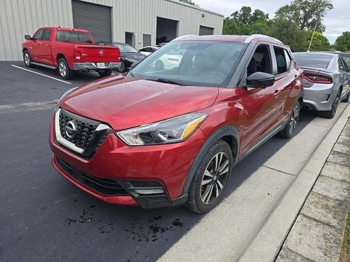 2020 Nissan Kicks SR