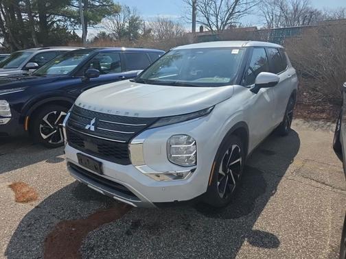 2022 Mitsubishi Outlander SE