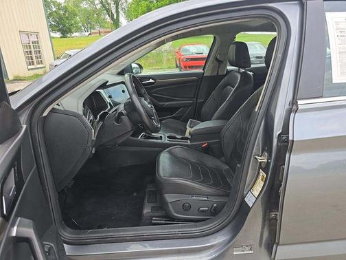 Platinum Gray Metallic 2020 Volkswagen Jetta 1.4T SEL Premium