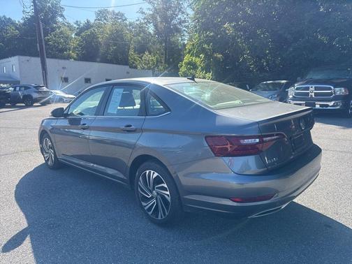 Platinum Gray Metallic 2020 Volkswagen Jetta 1.4T SEL Premium