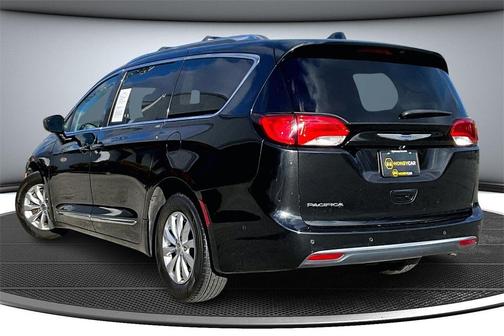 2018 Chrysler Pacifica Touring-L Plus
