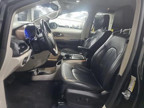 2018 Chrysler Pacifica Touring-L Plus