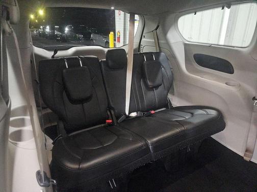 2018 Chrysler Pacifica Touring-L Plus