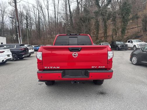 2020 Nissan Titan SV