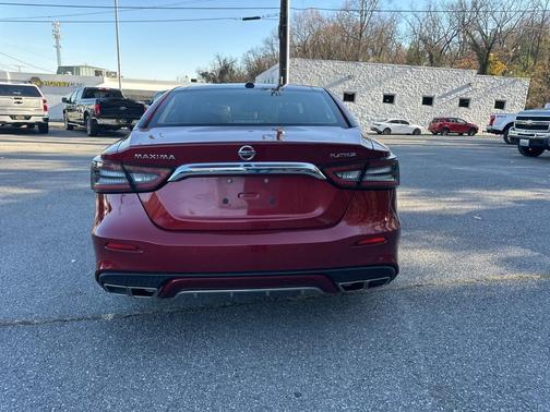 2022 Nissan Maxima Platinum