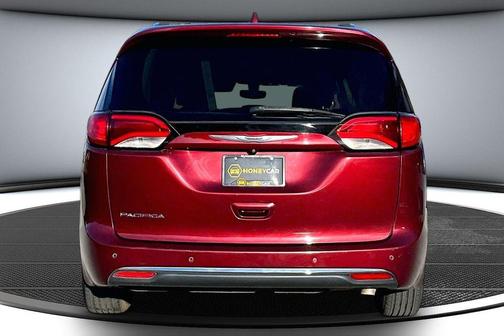 2019 Chrysler Pacifica Touring-L