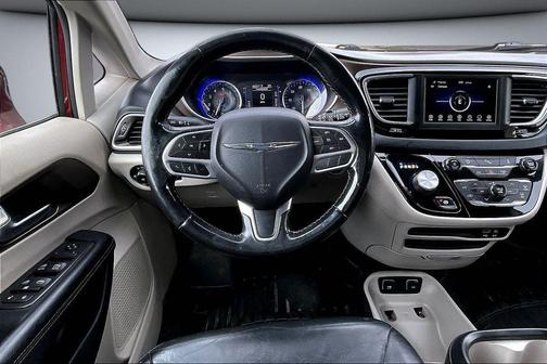 2019 Chrysler Pacifica Touring-L