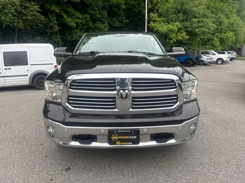 Brilliant Black Crystal Pearlcoat 2017 RAM 1500 Big Horn