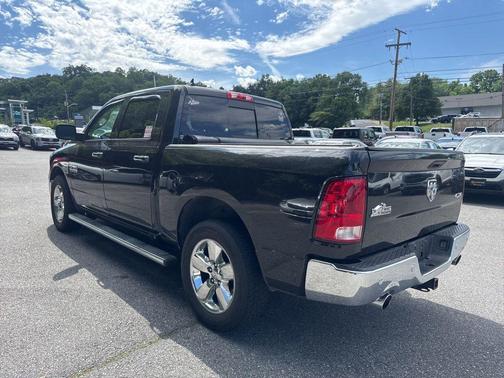 Brilliant Black Crystal Pearlcoat 2015 RAM 1500 Big Horn