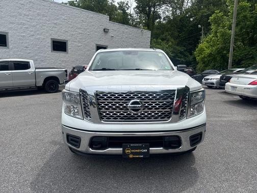 Glacier White 2019 Nissan Titan SV