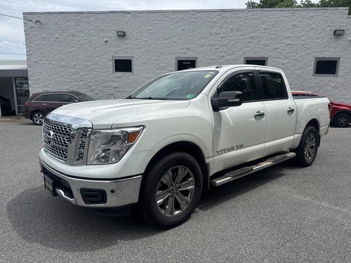 Glacier White 2019 Nissan Titan SV