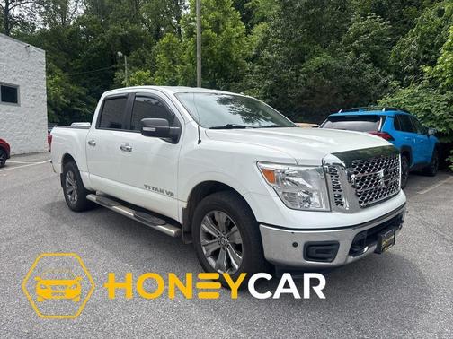 Glacier White 2019 Nissan Titan SV