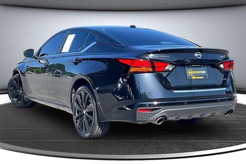 Black 2022 Nissan Altima 2.5 SR